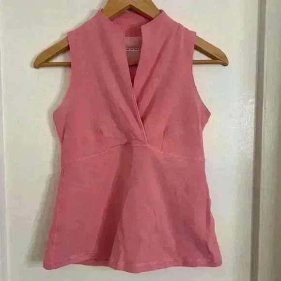 Lululemon Surpus V neck Athletic Top with Built in Bra Size 2 - Picture 8 of 8